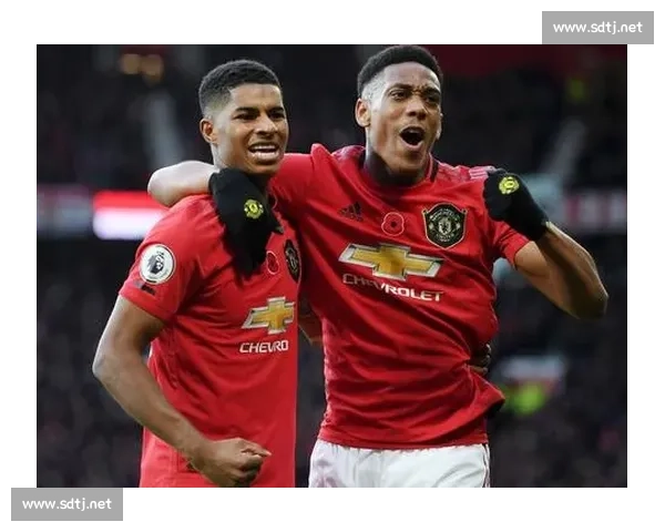 拜仁世俱杯生死战前陷雷暴困局！奥兰多机场滞留超 1 小时，将帅齐心破局待飞