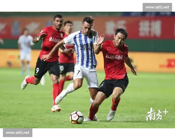 中超大连人对阵广州富力赛前分析与胜负走势前瞻预测全面解读焦点战