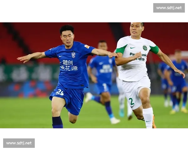 中超焦点战富力迎战一方谁能在攻防博弈中笑到最后争夺关键三分夜 中超焦点战富力迎战一方谁能在攻防博弈中笑到最后争夺关键三分夜